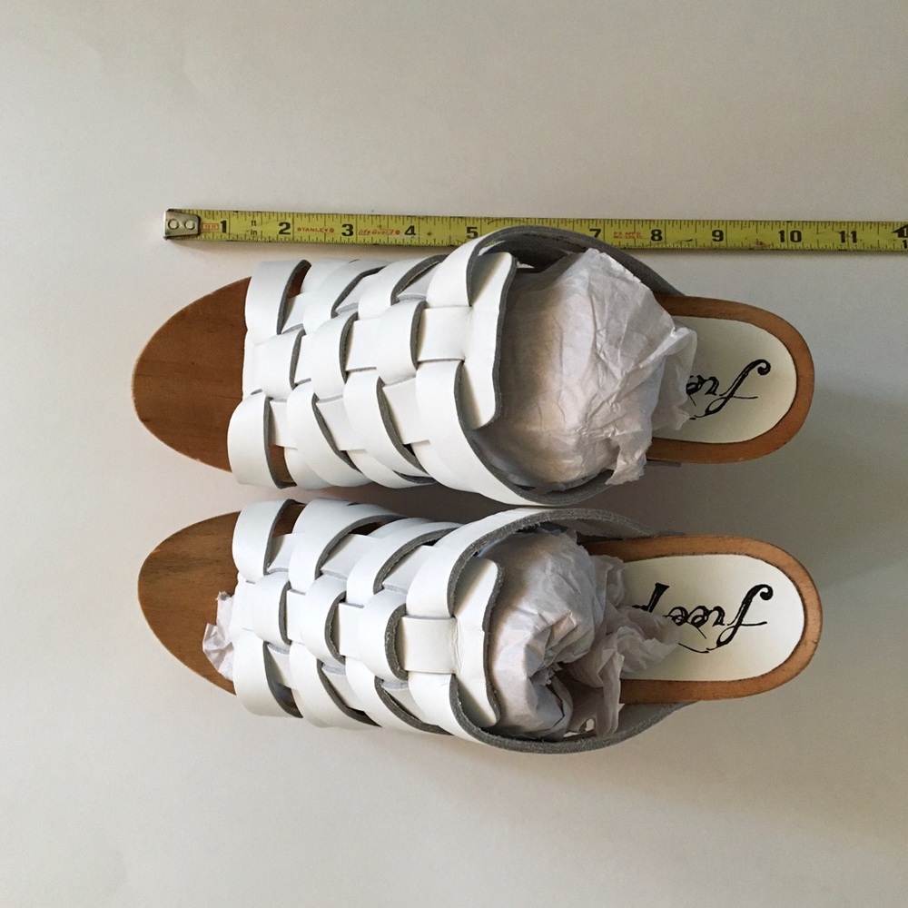 NWOT/B Free People Platform Sandals - Picture 6 of 6